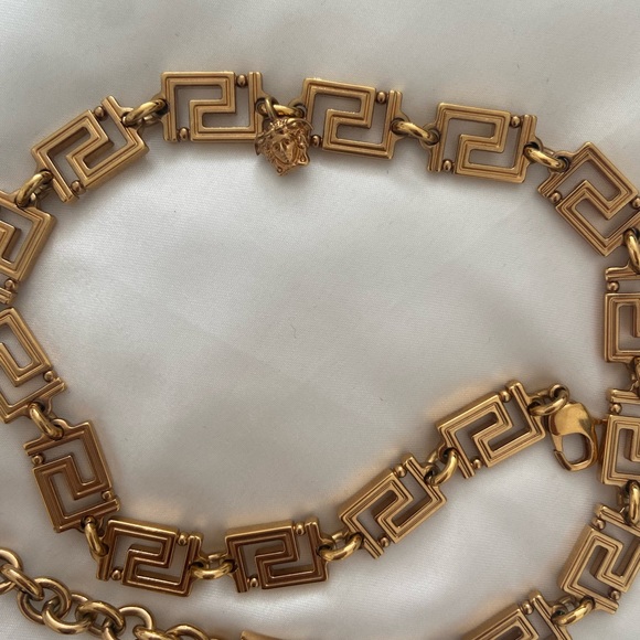 Versace Greca necklace - Picture 8 of 10